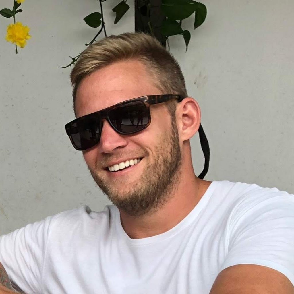 Avatar of Kris Johnson