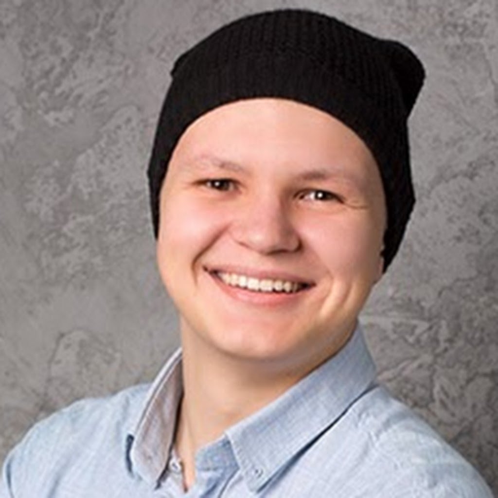 Avatar of Alex T.