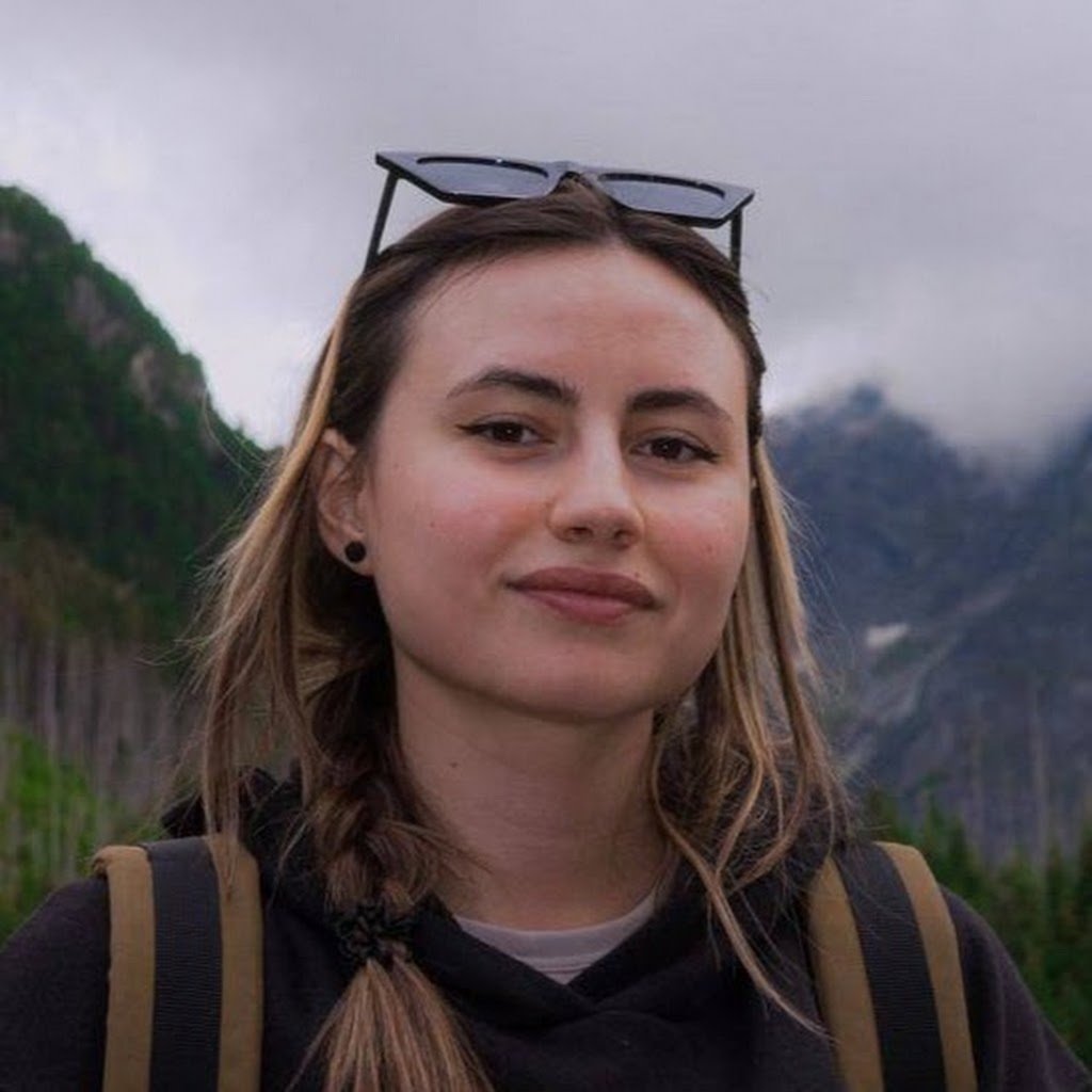 Avatar of Alina H.