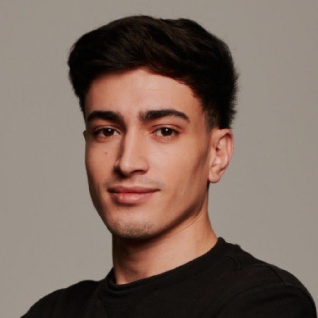 Avatar of Damien T.
