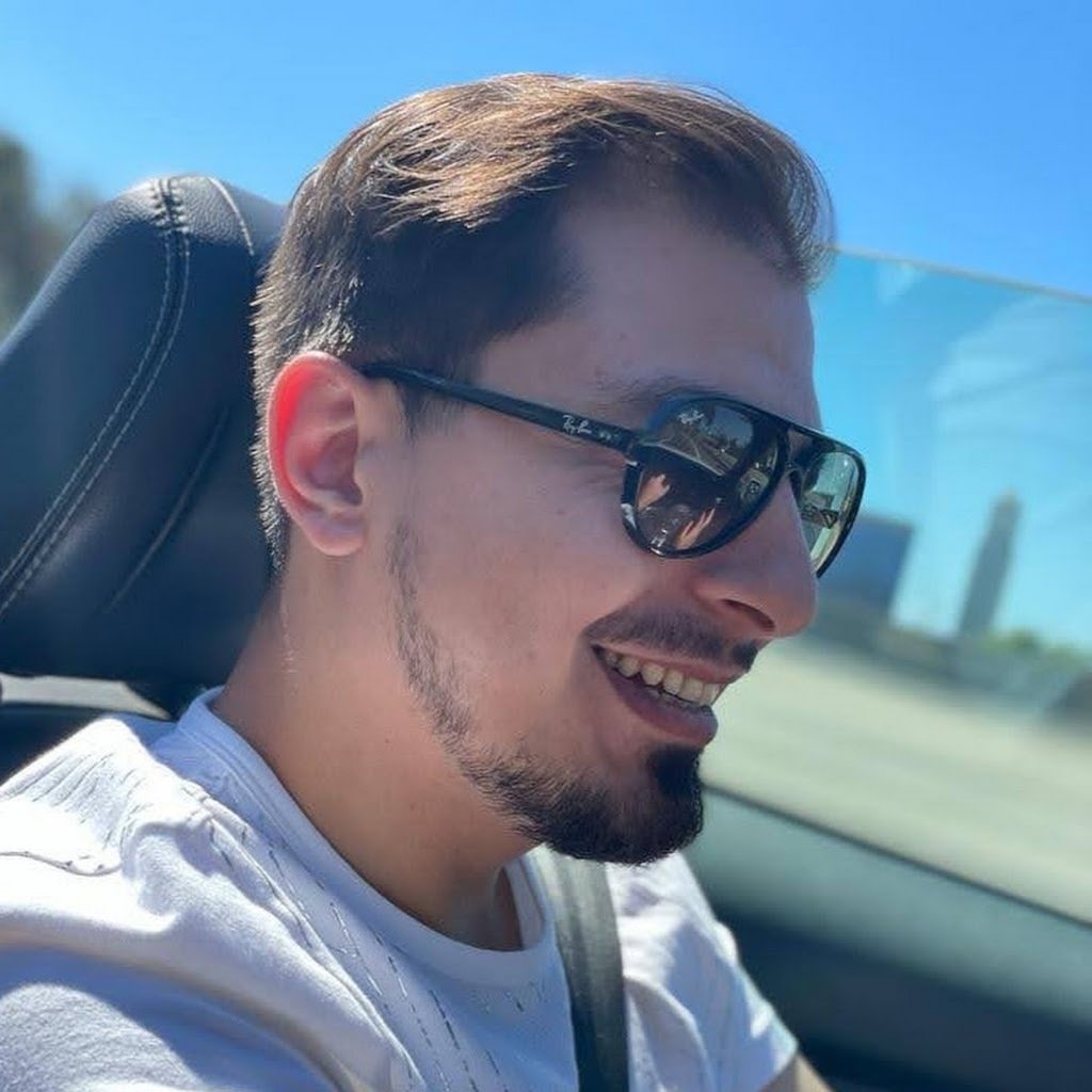 Avatar of Alex A.