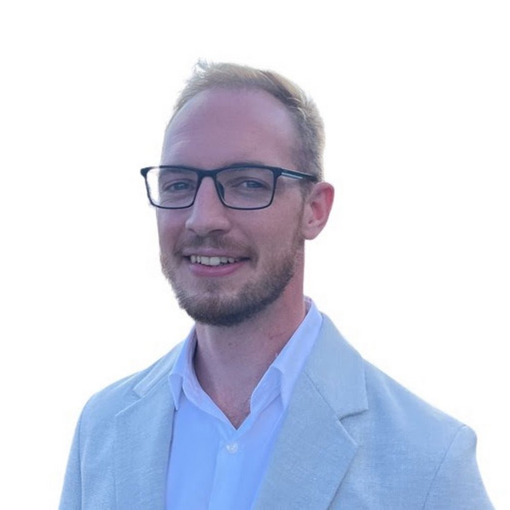 Avatar of Christopher Mackinnon