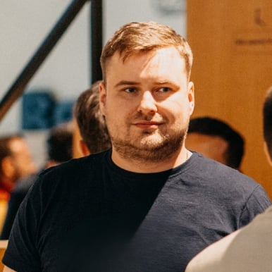 Avatar of Artyom J.