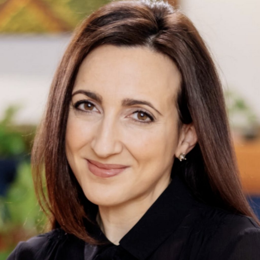 Avatar of Julie Maresca