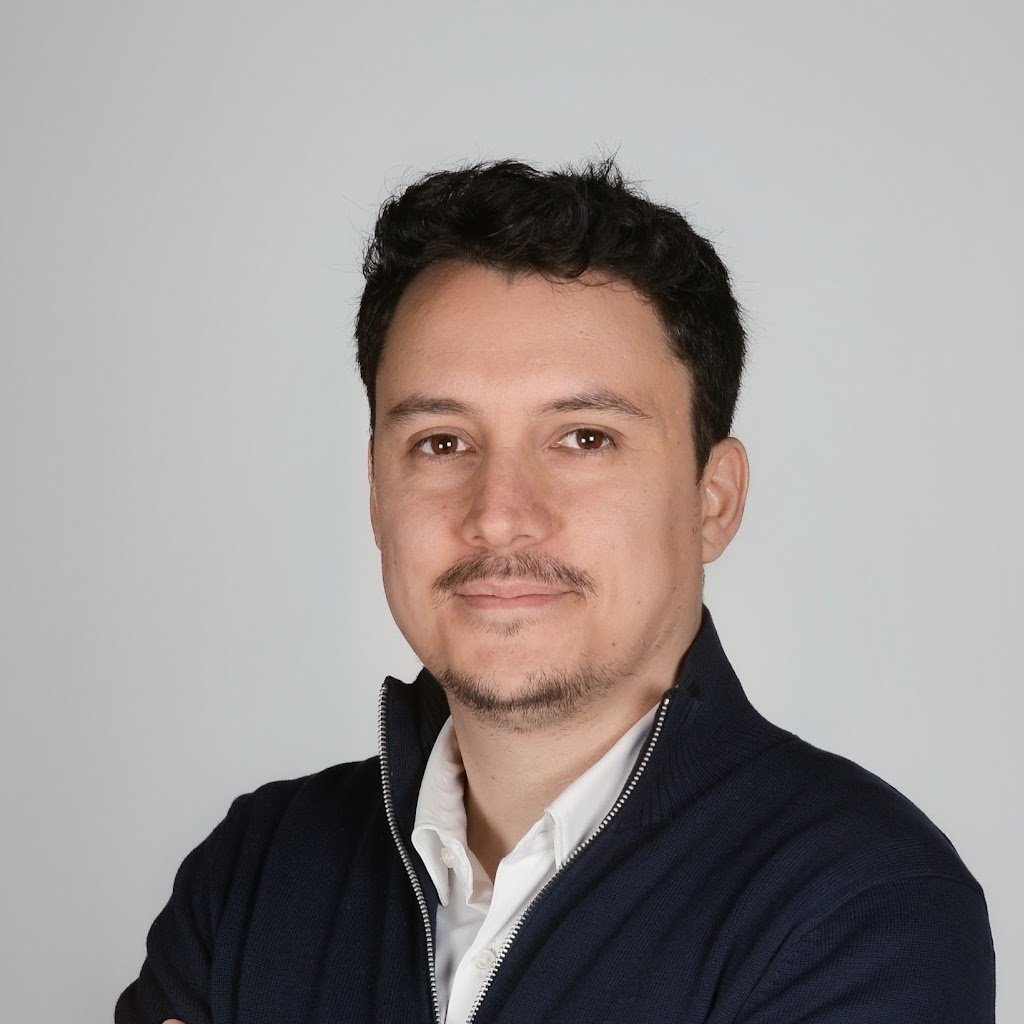 Avatar of Adrien RIOS VERA