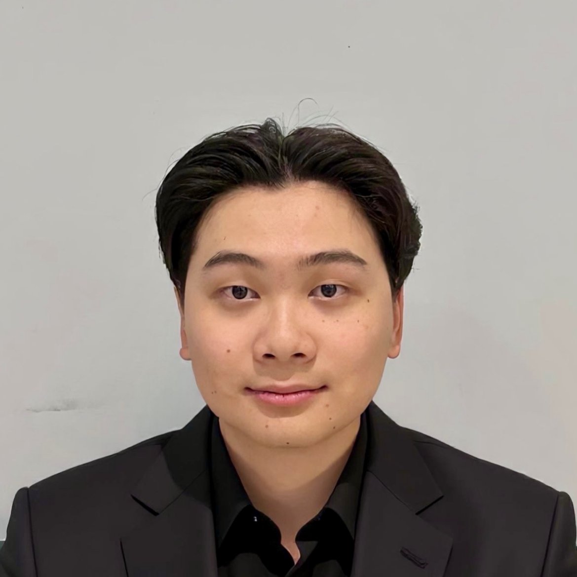 Avatar of Raymond L.