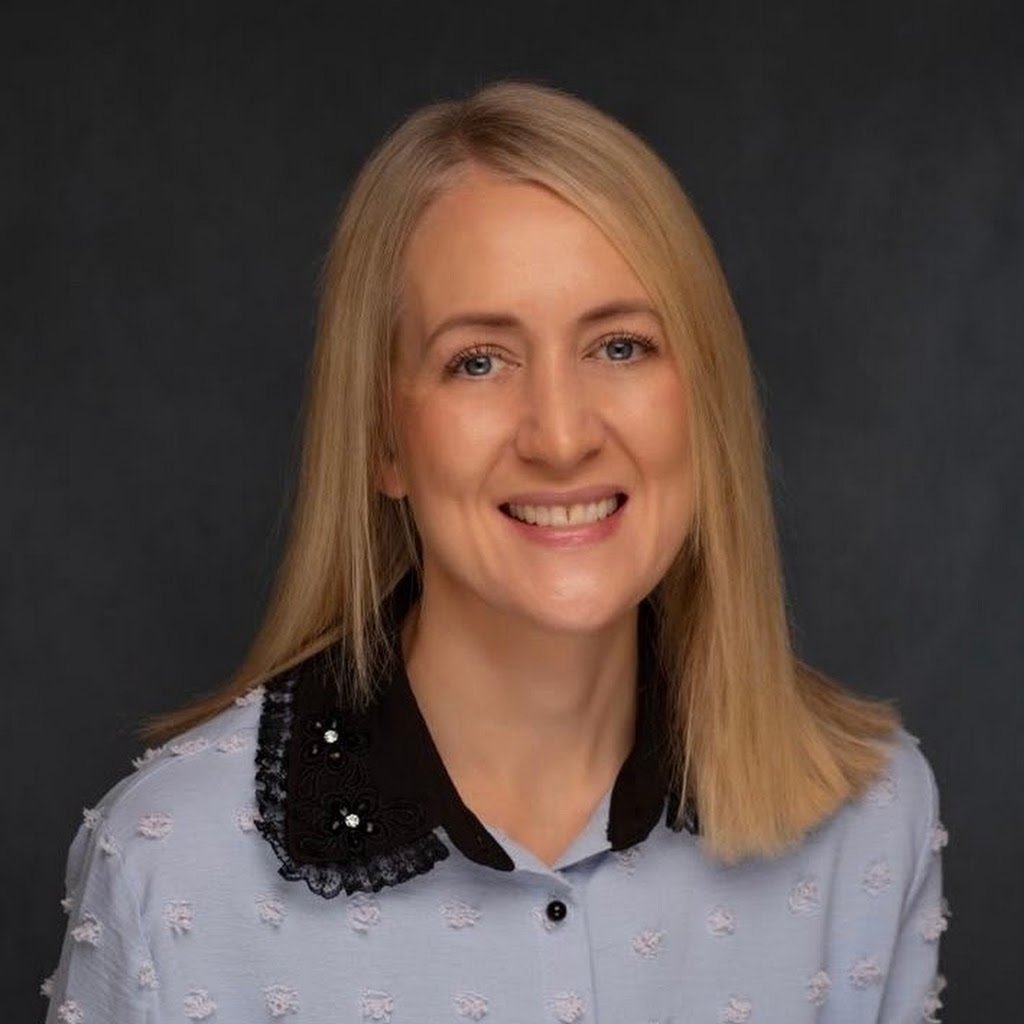 Avatar of Debbie Knipe