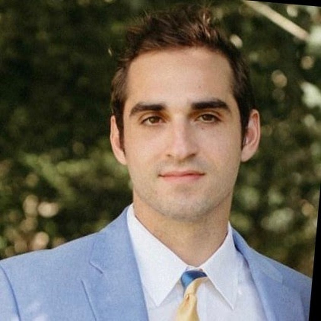 Avatar of Lee M.