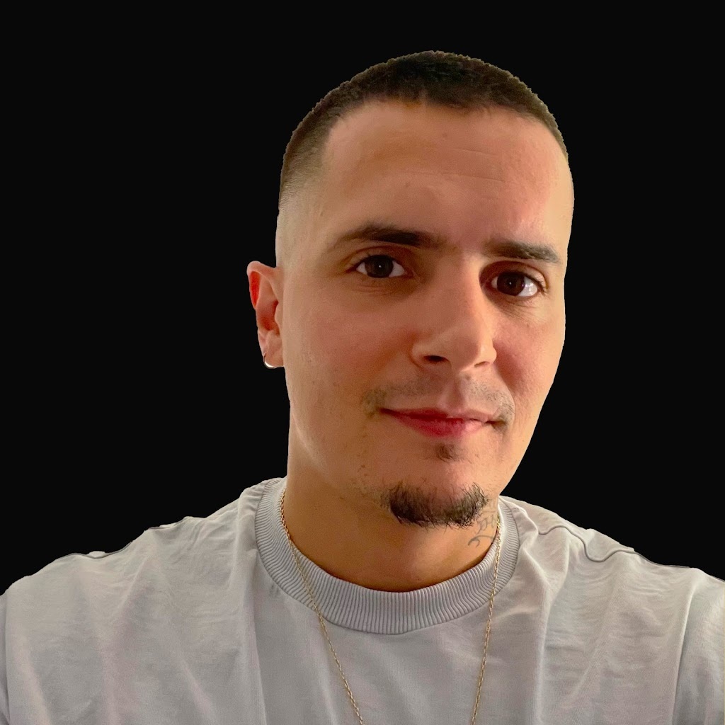 Avatar of Alexandre T.