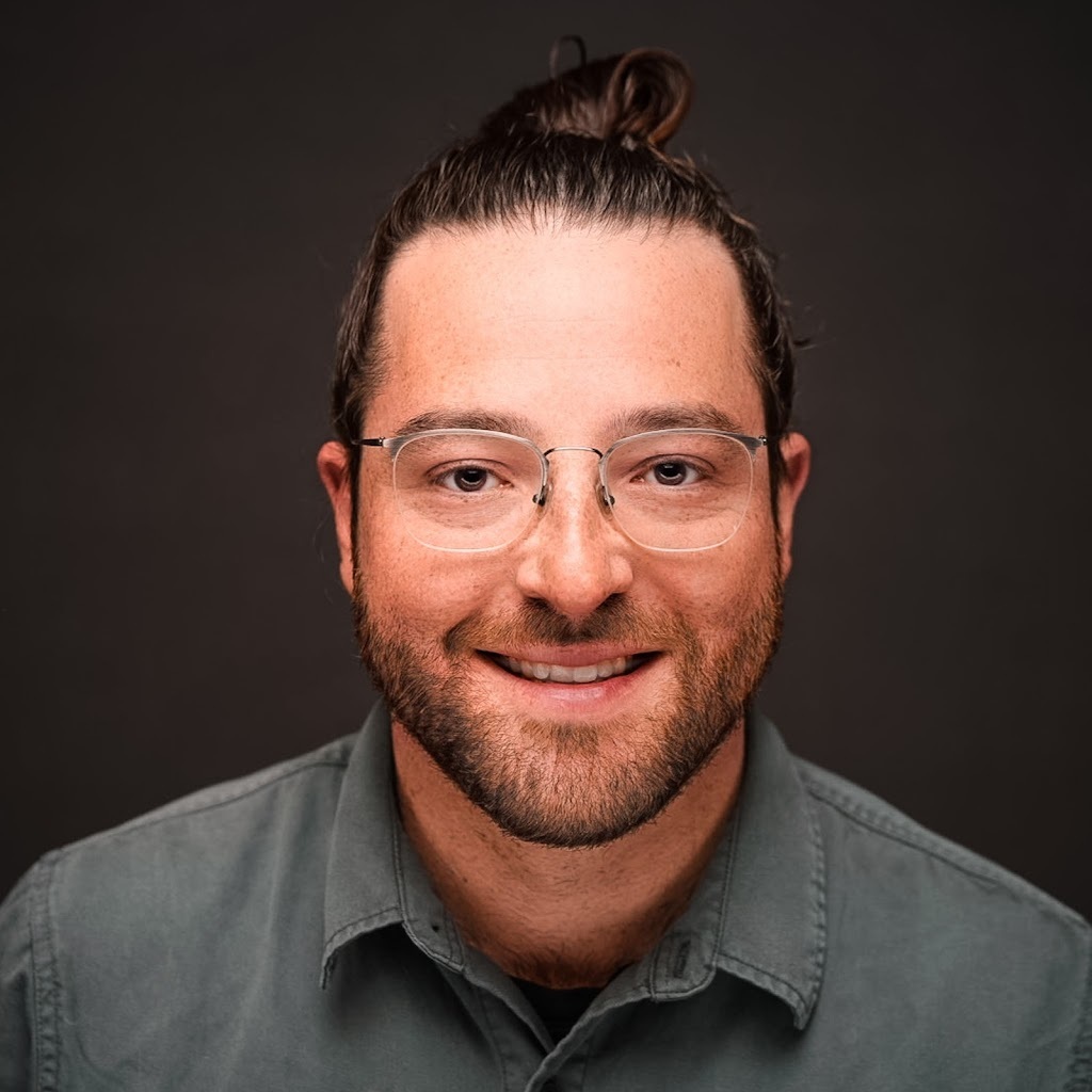 Avatar of Alex R.