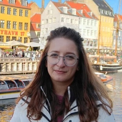 Avatar of Iulia Davidoiu