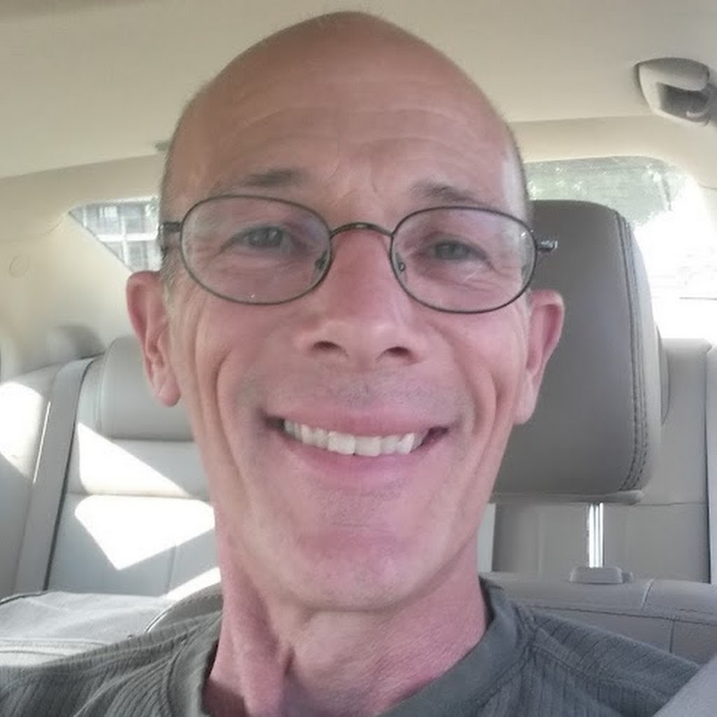 Avatar of Robert Reynolds